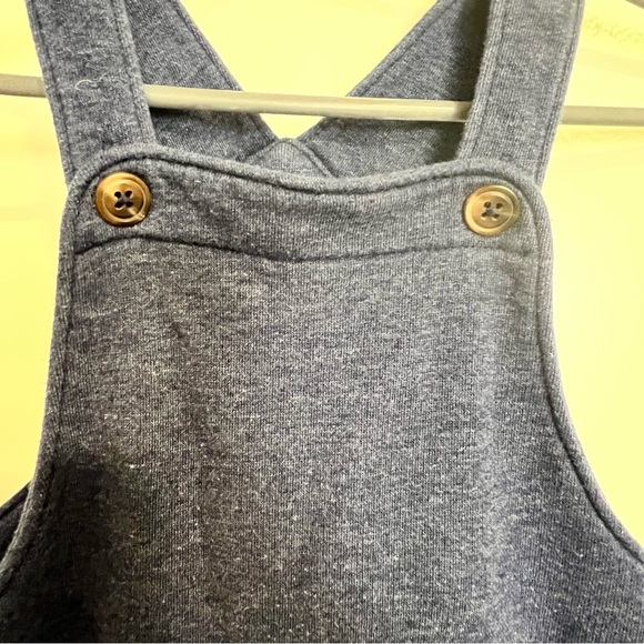 3-6 and one 6-9 month bundle. All EUC. Two old navy pieces and two cat and Jack. - Picture 11 of 11